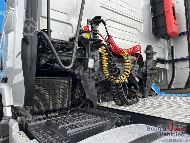 Vaarallisten aineiden kuorma-auto Scania R 450 A4x2N RETARDER 8T FULL AIR DIFF-L P-AIRCO