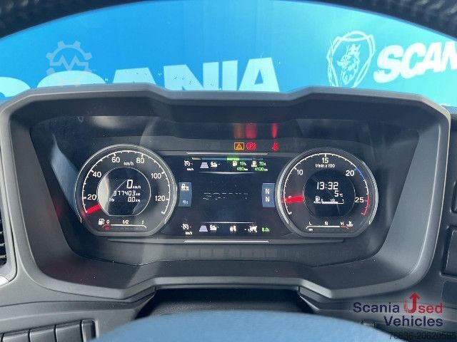 Vaarallisten aineiden kuorma-auto Scania R 450 A4x2N RETARDER 8T FULL AIR DIFF-L P-AIRCO