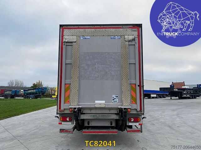 Ferðatösku Renault Midlum 210