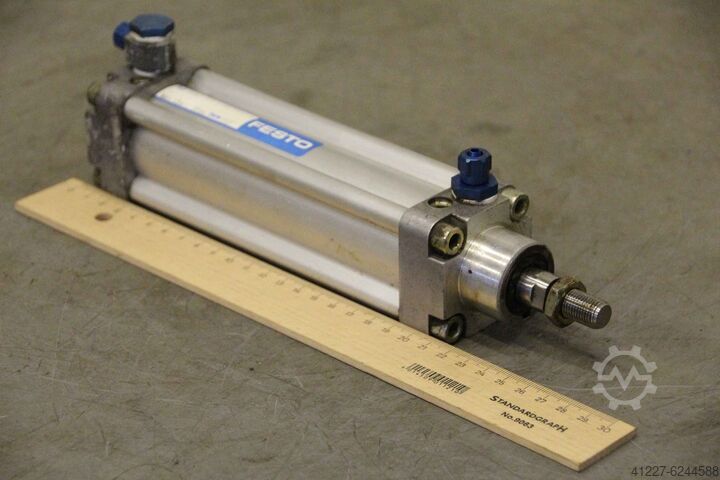 Cylindre pneumatique Festo DNU-40-105-PPV-A