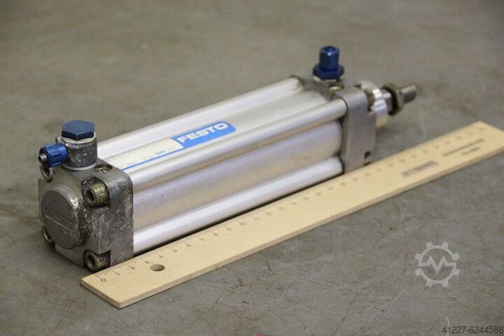 Cylindre pneumatique Festo DNU-40-105-PPV-A