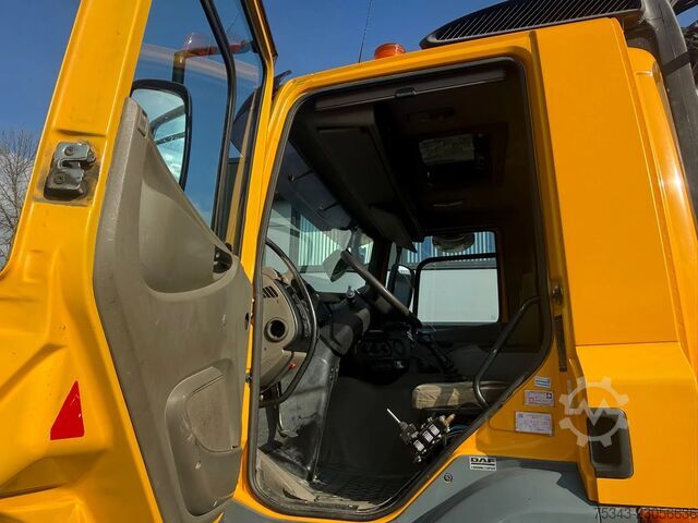 DAF CF 85.410 | HMF 1820 | AJK Hydrolift | 6x4 | Year 2009 | Only 300.000KM DAF CF 85.410 | HMF 1820 | AJK Hydrolift | 6x4 | Ye...