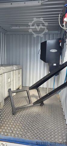Attrezzatura per sabbiatura con ghiaccio secco DrDryice Dry ice Production HUB / LAB portable Mobile dry ice, production plant.