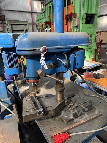 Suolelio gręžtuvas W.J. Meddings Ltd. Bench Pillar Drill