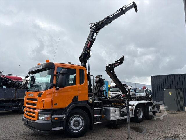 Containertransport (haakarmsysteem) Scania P360 + HIAB 111BS-2 DUO + 6X2 + HOOKSYTEM + EUR...