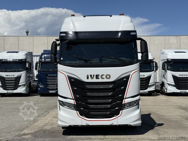 Standaard trekker Iveco sway 510