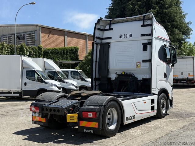 Standaard trekker Iveco sway 510
