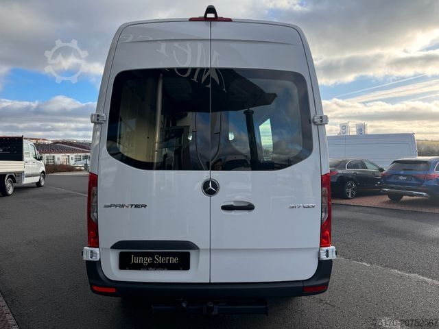 Hög tak skåpbil MERCEDES-BENZ Sprinter 317 CDI 3665 Klima AHK Kamera Fenster