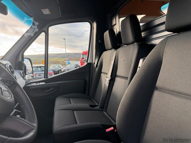 Hög tak skåpbil MERCEDES-BENZ Sprinter 317 CDI 3665 Klima AHK Kamera Fenster