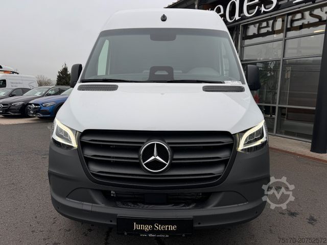 Skåpbil MERCEDES-BENZ Sprinter 319 CDI 4325 LED MBUX SHZ AHK