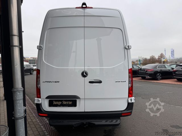 Skåpbil MERCEDES-BENZ Sprinter 319 CDI 4325 LED MBUX SHZ AHK