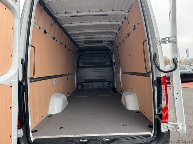 Skåpbil MERCEDES-BENZ Sprinter 319 CDI 4325 LED MBUX SHZ AHK