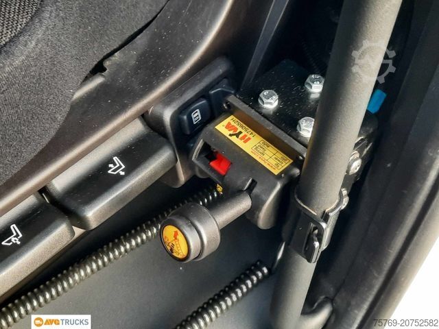 Standard dragbil SCANIA R 460 2-KreisHydr.+Kipphebel Retarder 2 xTank