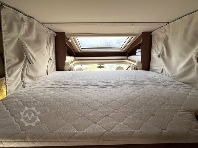 Halvintegrerad husbil EURAMOBIL Profila RS 720 EB - Hub/Einzelbetten - Sat/TV -