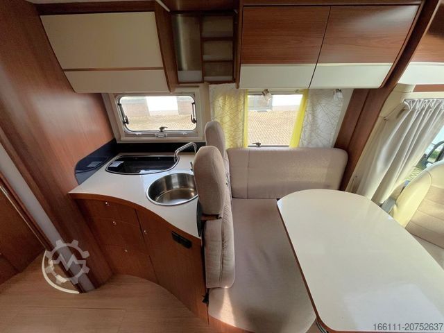 Halvintegrerad husbil EURAMOBIL Profila RS 720 EB - Hub/Einzelbetten - Sat/TV -