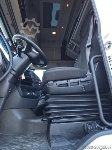 Standard dragbil DAF XF530   SSC / Intarder/ Neue Tacho SMT 2