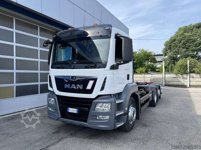 Camion benne à bras amovible MAN TGS 26.470