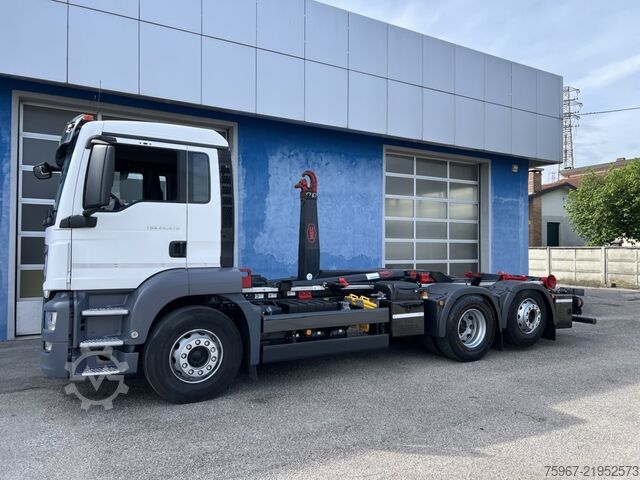 Camion benne à bras amovible MAN TGS 26.470