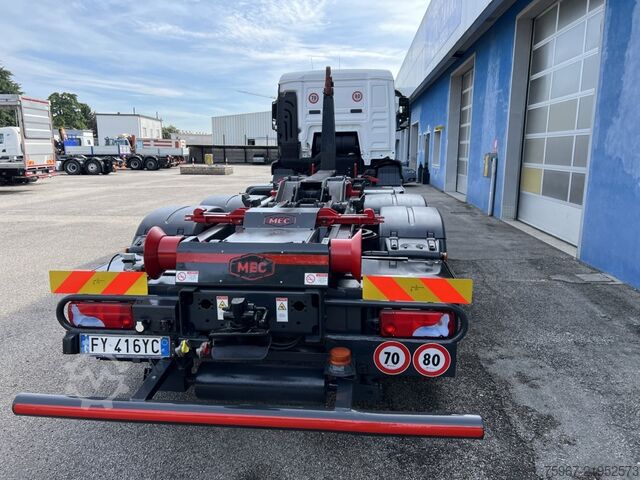 Camion benne à bras amovible MAN TGS 26.470