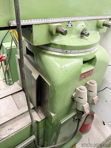 Универсална фрезова машина Panak FV-2