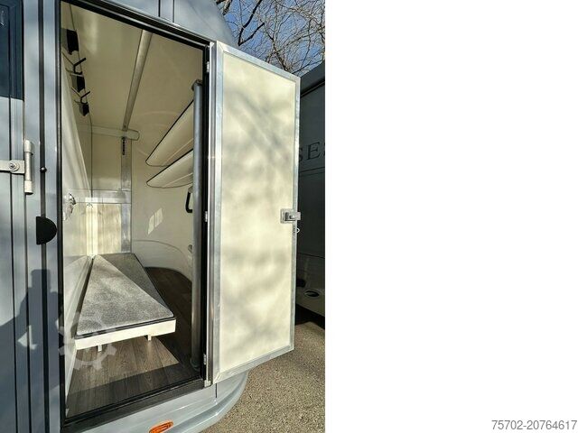 Livestock trailer Anka Steinsberger 2-Pferdeanhänger mit Bett