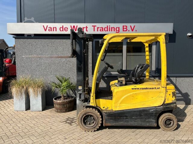 Мотокар Hyster J3.0XN J3.00XN, дву-секционна мачта, 320 mm свободен ход, странично изместване, 2011 HYSTER J 3.0 XN