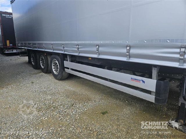 مقطورة نصفية مفتوحة مع قماش مشمع Schmitz Cargobull Semitrailer Curtainsider Standard