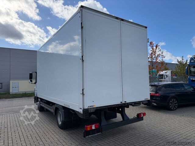 Skåpbil MERCEDES-BENZ Atego 818 L Koffer/Klima/Motorbremse/EURO6 E