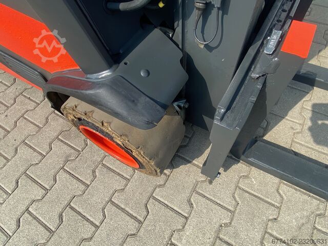 Electrostivuitor cu 4 roți Linde E20PL-02 + Ladegerät 3516 --EK
