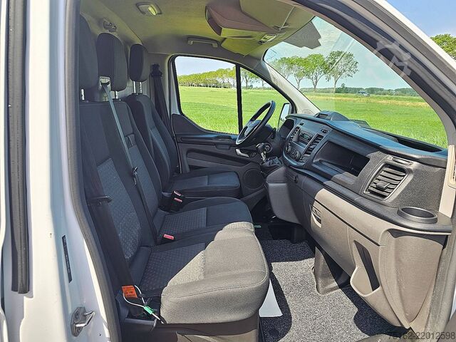 উঁচু ছাদের স্টেশন ওয়াগন FORD TRANSIT CUSTOM 2.0 L2H1 Airco Euro6 130