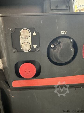 P 80 * DEMO !! NYTT batteri !! LINDE P 80 * DEMO !! NEW battery !!