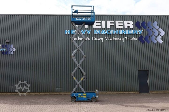 Scherenhebebühne Genie GS1932 Electric, Working Height 7.8 m, 227kg Capac