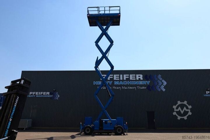 Elevador de tesoura JLG 4394RT Diesel, 4x4 Drive, 15.1m Working Height, 56