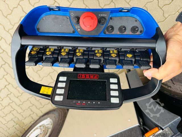 Platvormveok VOLVO FH540 10x4 mit F1150 Ladekran, Sattelzugmaschine