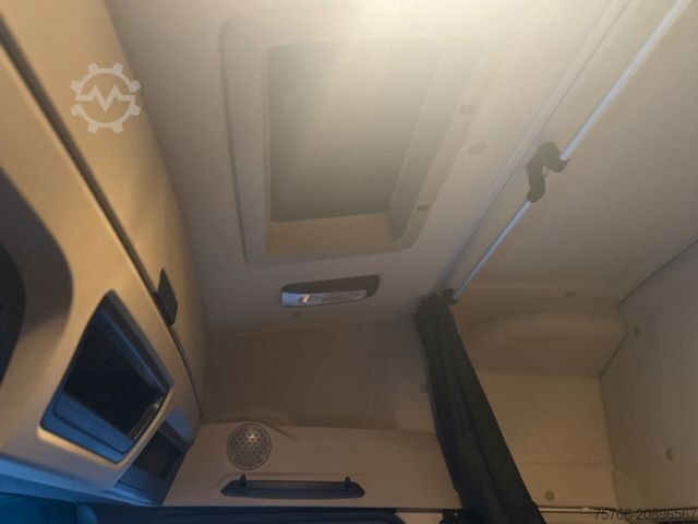 Camión con caja móvil MERCEDES-BENZ ACTROS 2542 L / RETARDER / NAVI / 4,9 Radstand