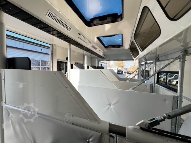 Camion per bestiame MERCEDES-BENZ ATEGO 1530 TT-XL  5 Pferde POP-OUT Neufahrzeug