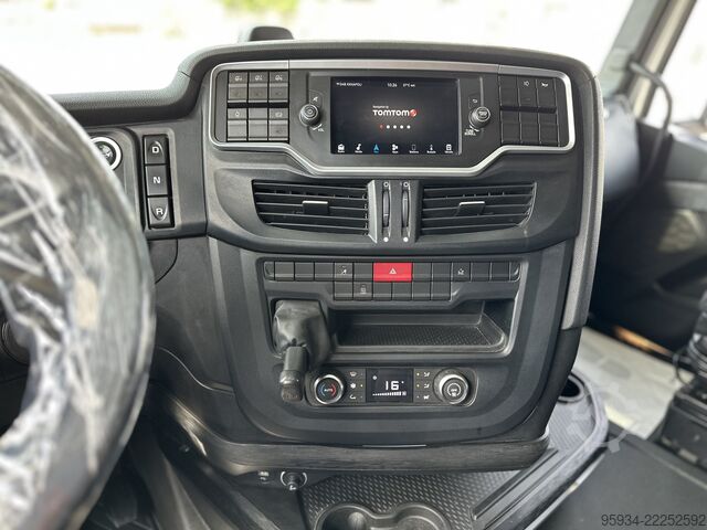стандартен влекач Iveco S-WAY 570