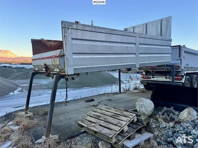 Jorpe pašizgāzēja kravas kaste Jorpe Tipper Body