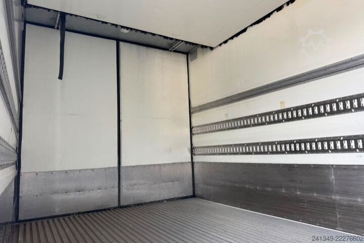 Camion frigorific IVECO Eurocargo 120E28 Carrier 750