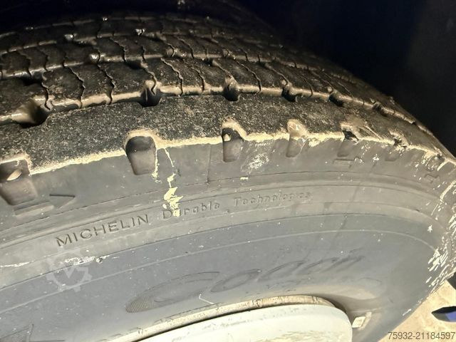 Tilausajobussi SETRA S 511 HD  Clubbus USB Steckdosen