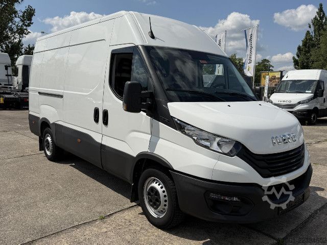 Kastenwagen IVECO 35S16V Klima / DAB / PDC
