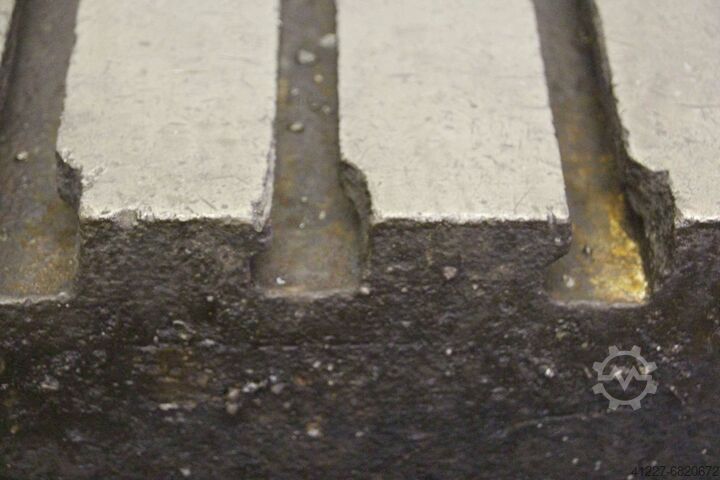 Szorítólemez T-résszel unbekannt 1350/1150/H825 mm