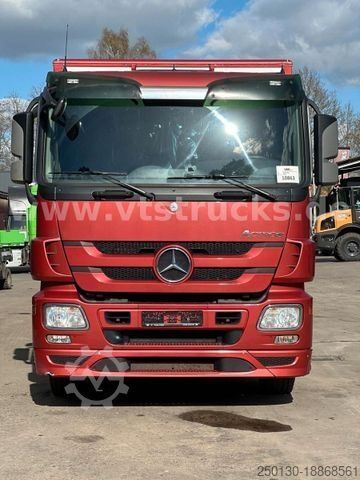 Camión para ganado MERCEDES-BENZ Actros 1841 MP3 1.Stock Köstner Viehaufbau
