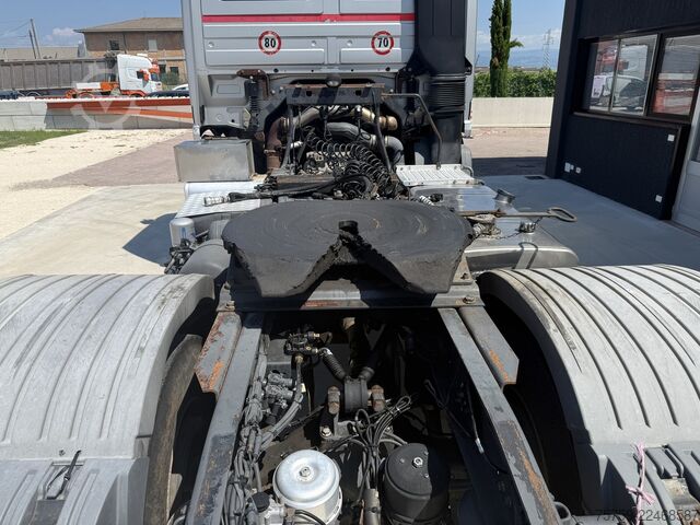 Tractor estándar Mercedes-Benz Actros 2048 4x4 Retarder Kipphydraulik