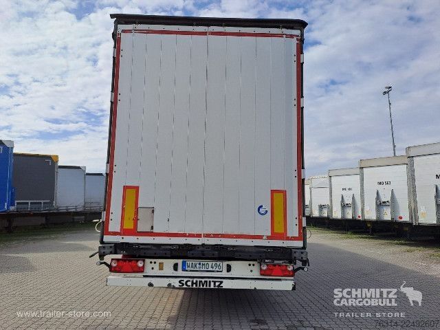 Semi-reboque aberto com lona Schmitz Cargobull Curtainsider Mega Getränke