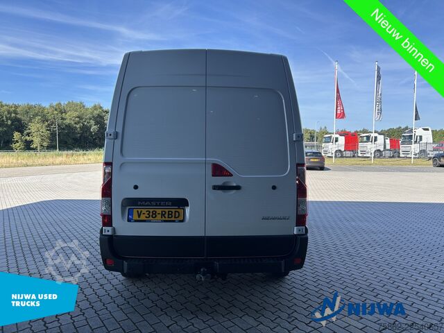 รถสเตชั่นแวกอนหลังคาสูง Renault Master T33 135 L2H2 Navigatie + Trekhaak