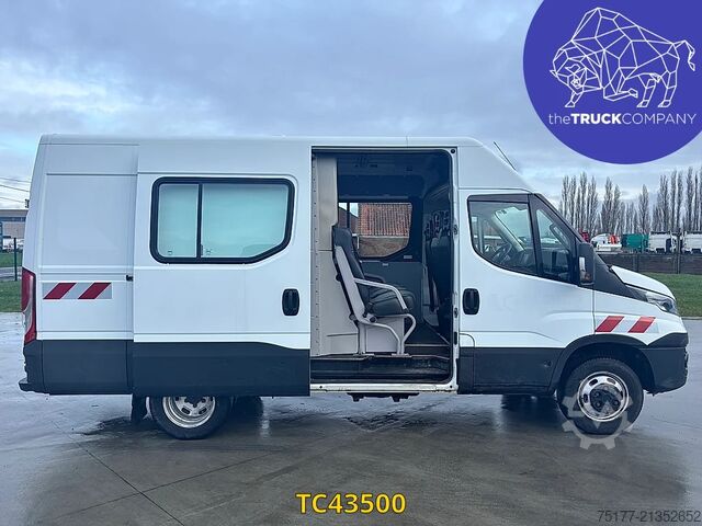 κλειστό βαν Iveco Daily 35C15V12 Double cab 7 places