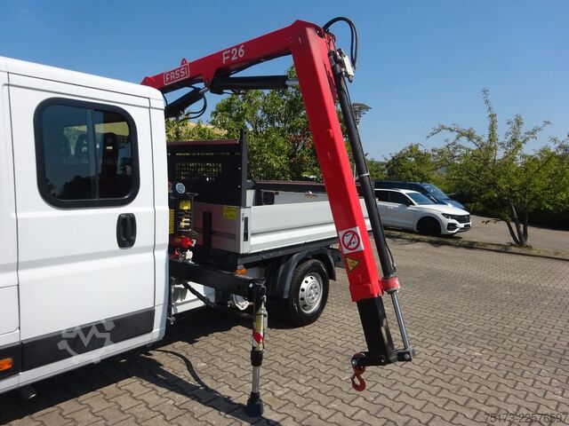 Fourgon pick-up FIAT Ducato Maxi Doka Pritsche Fassi Ladekran