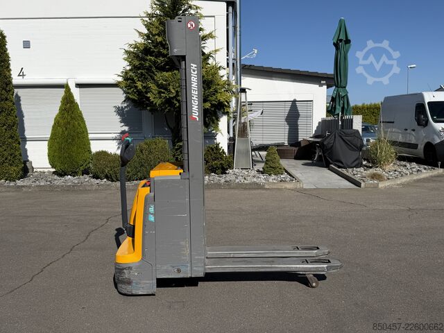 Pallet Stackers Jungheinrich EJC 112z cold store/ Lion 2021y/ 653h/ initial