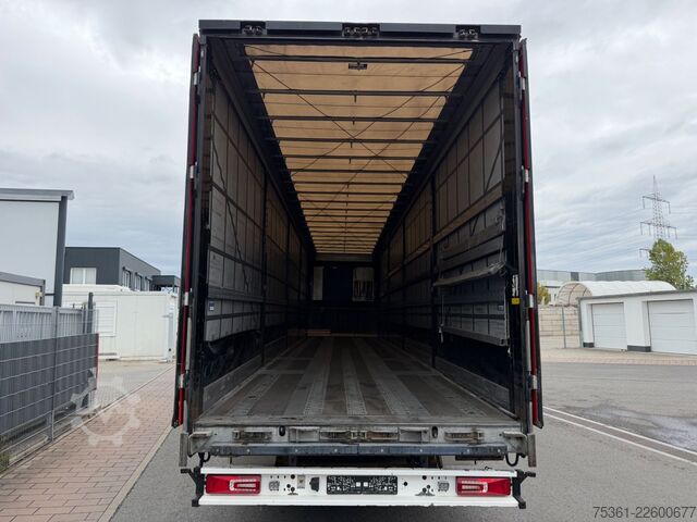 Semirremolque  Göbel Rollerbett Mega AIRCARGO Hyrdraul. Hubdach